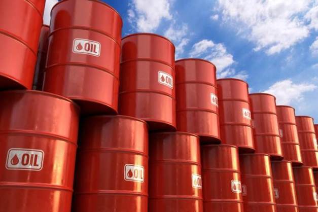 Dầu WTI giảm nhẹ khi nguồn cung tại Mỹ tăng 4 tuần liền